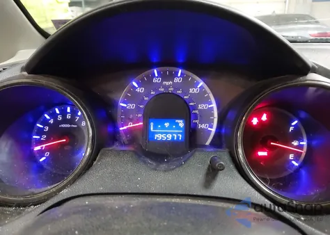 2013 Honda Fit Sport z USA, uszkodzony, nr VIN JHMGE8G55DC033224